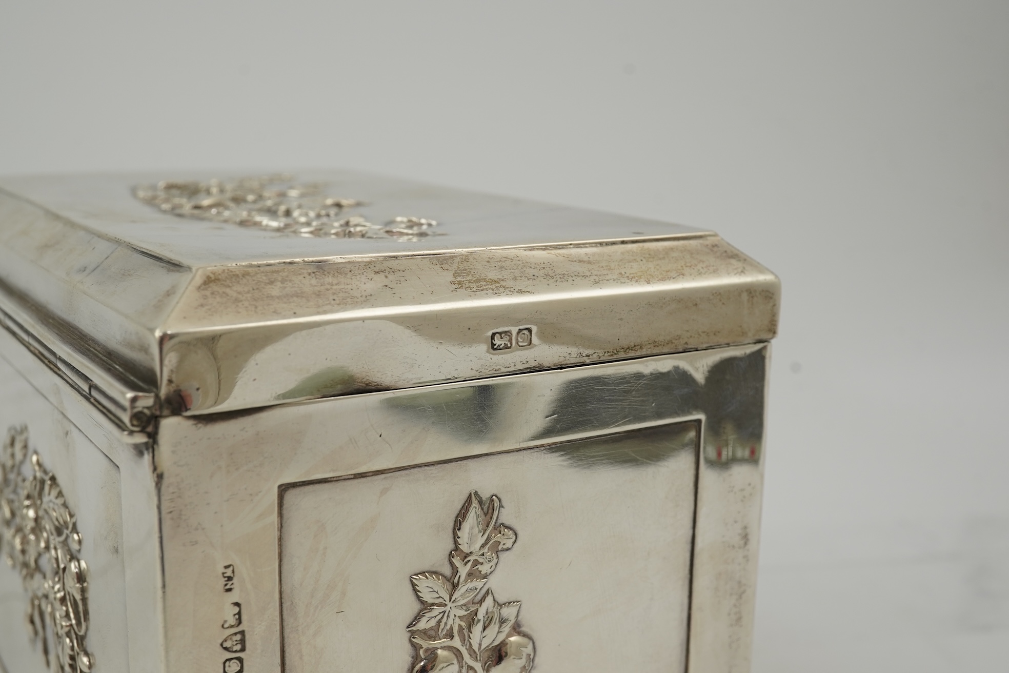 An Edwardian silver mounted jewellery casket, by William Neale & Son Ltd